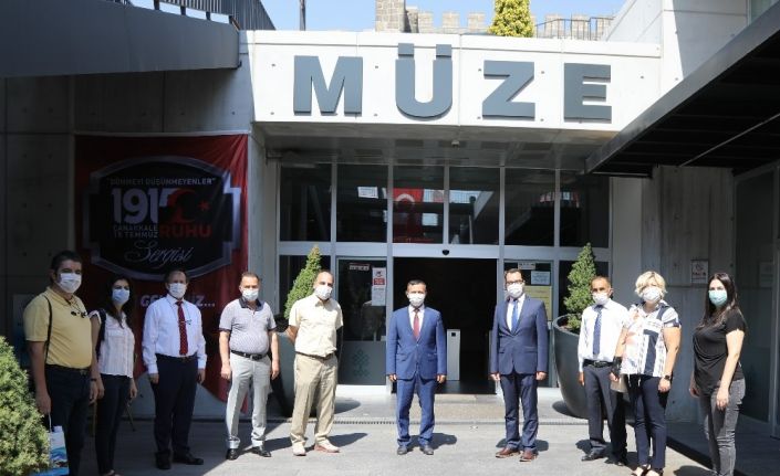 ERÜ Rektörü Prof. Dr. Mustafa Çalış, Kayseri Arkeoloji Müzesi’ni Ziyaret Etti