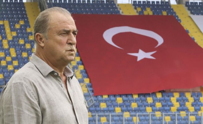 Fatih Terim: “Benim takımlarım kaybedebilir ama vazgeçmez, vazgeçtiğini görüyorum”