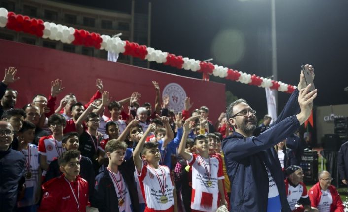 Gençlik ve Spor Bakanlığı, mülteci gençler için spor tesisleri inşa ediyor