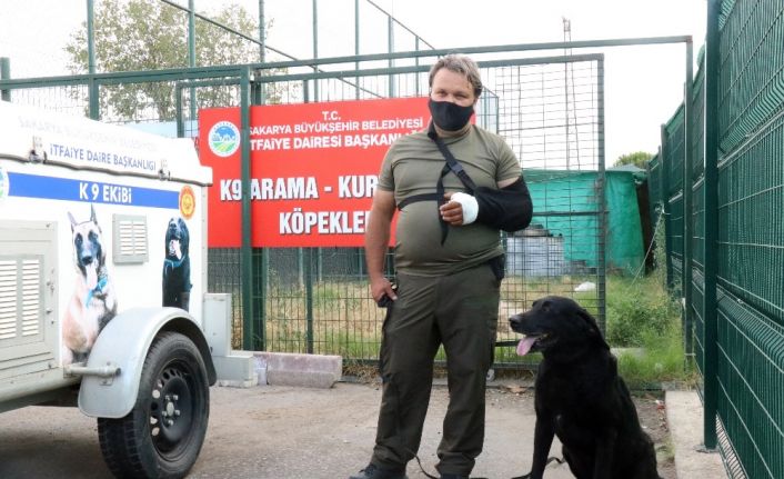 Havai fişek fabrikasındaki patlamada kolundan yaralanan itfaiye eri 30 dikişe aldırış etmeyerek bölgeyi terk etmedi