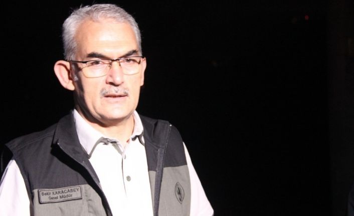 Karacabey: “Bizler bir an önce buradaki yangını da kontrol altına almak için gayret ediyoruz”