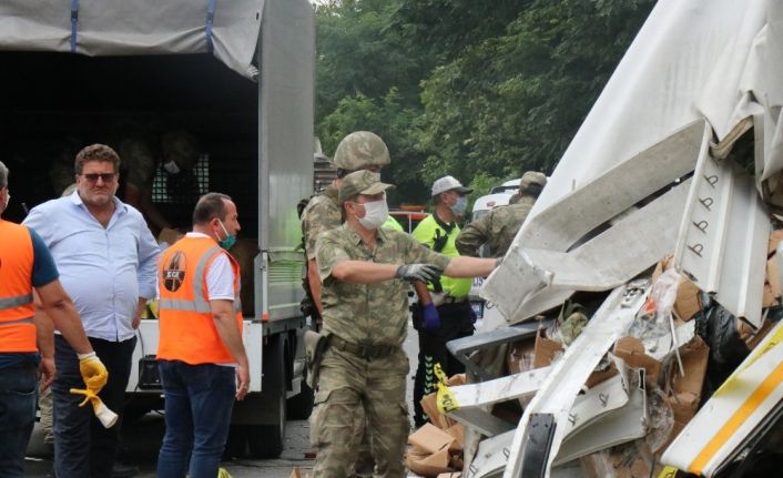 Kocaeli’de 1 ölümlü kaza sonrası kapanan TEM Otoyolu 3 saat sonra trafiğe açıldı