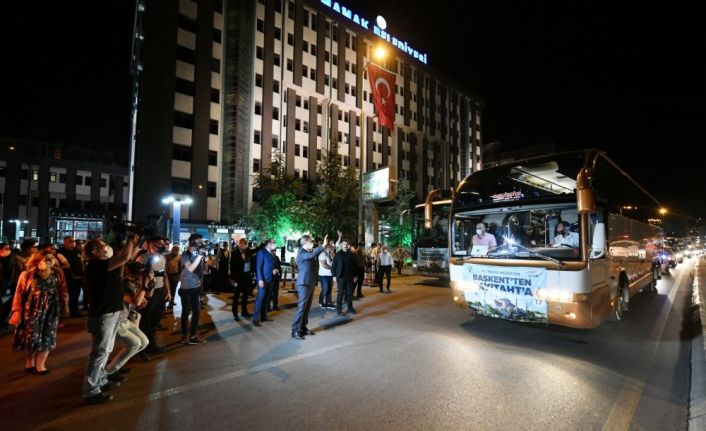 Mamak Belediyesi bin 453 Ankaralıyı Ayasofya Camii’ne uğurladı