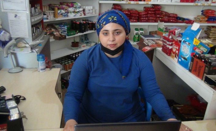 Marketteki yalnız kadına ‘komşuyuz yaz deftere’ deyip para ödemeden kayıplara karıştı