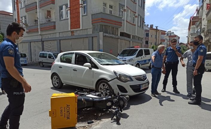 Otomobil motosikletle çarpıştı: 1 yaralı