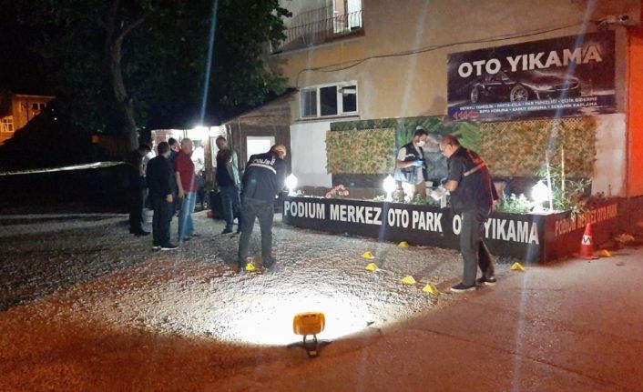 Otoparkta silahlı kavga: 1 ölü, 2 yaralı