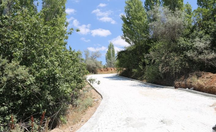 Sivrihisar Belediyesi kırsalda aralıksız çalışıyor