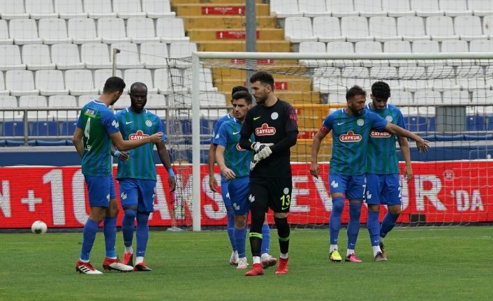 Süper Lig: Kasımpaşa: 0 - Çaykur Rizespor: 0 (Maç devam ediyor)