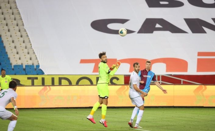 Süper Lig: Trabzonspor: 1- İttifak Holding Konyaspor: 0 (Maç devam ediyor)