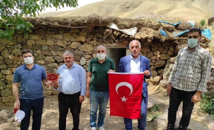 Teröristlerin 27 yıl önce şehit ettiği Başaran, vurulduğu yerde anıldı