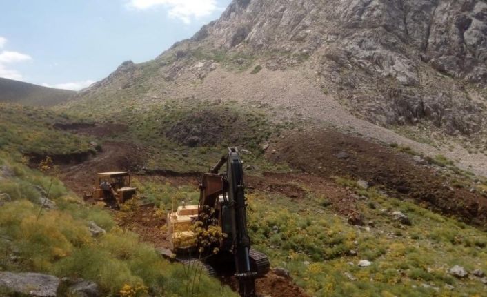Tunceli’de 76 kilometre yayla yolu yapıldı