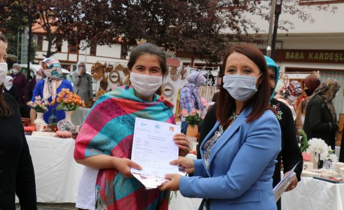 "Unutulmaya Yüz Tutmuş El Sanatları Kursları" projesi açılan sergi ile son buldu