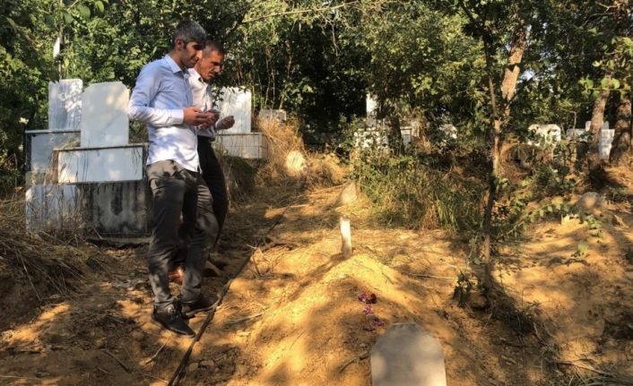 Vahşice öldürülen Pınar Gültekin’in mezarına bayram şekeri bırakıldı