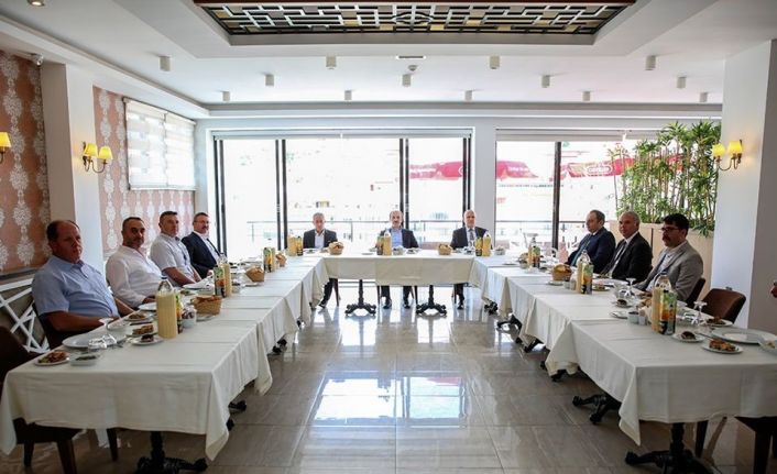 Vali Yardımcısı Remzi Demir ile Aydıntepe ve Demirözü Kaymakamları için veda yemeği düzenlendi