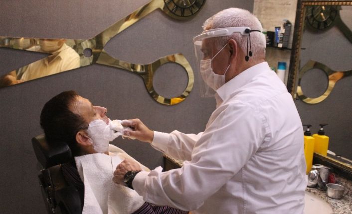17 yıl önce annesine lazım olan kanı bulamayınca, 30 bin kişilik banka kurdu