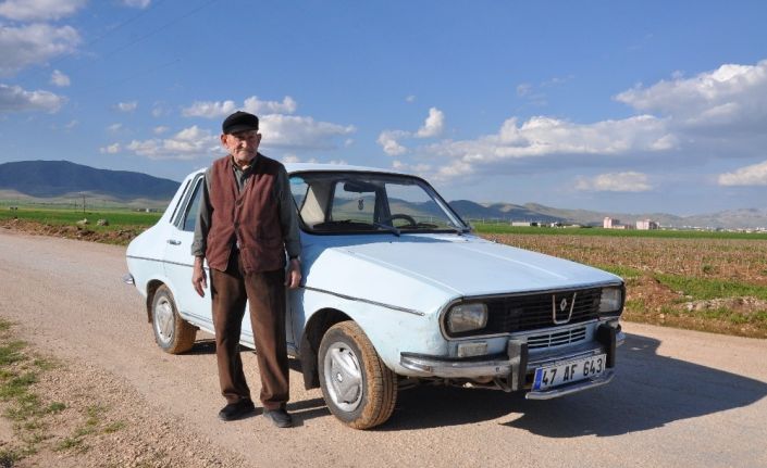 48 yıldır gözü gibi baktığı otomobili ile tanınmıştı, korona virüse yenik düştü
