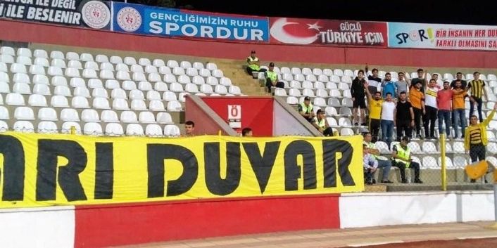 Bayburt’un ilk resmi taraftar derneği ’Sarı Duvar’