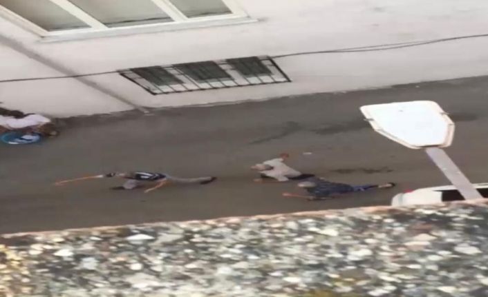 Camlarına top atan kardeşleri dövüp bıçakla kovalayan 3 kişi serbest bırakıldı