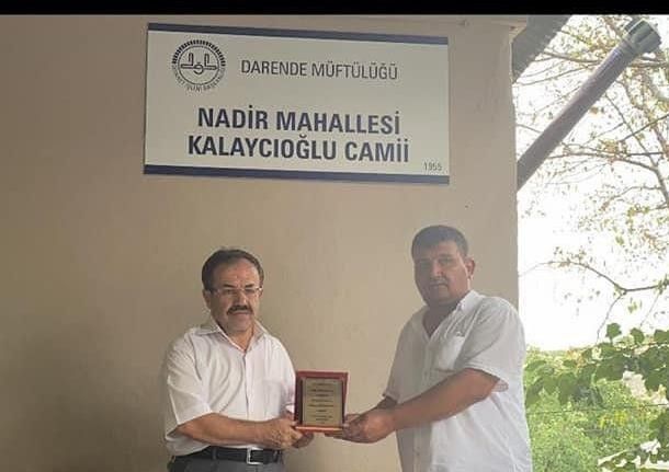 Çeyrek asırdan fazla aynı yerde imamlık yapan din görevlisine plaketli uğurlama