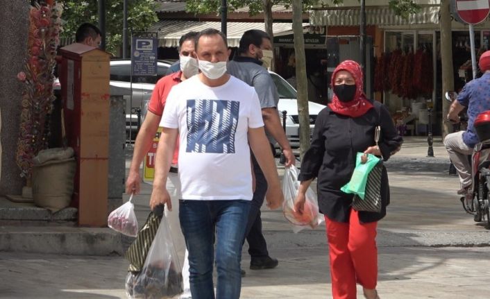 Denizli’de bir haftada maske takmayanlara 9 bin 900 TL cezai işlem uygulandı