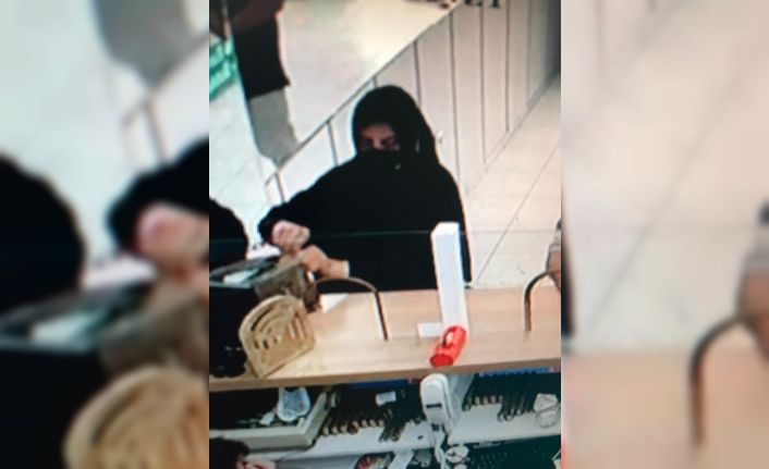 Döviz bozduran vatandaşa yanlışlıkla 22 bin 900 TL fazla para verdiler
