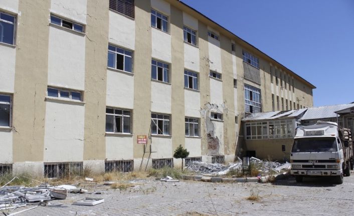 Erciş’te 30 ünitlik  ağız ve diş sağlığı merkezi yapılıyor