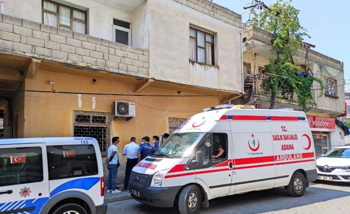 Esnaf kokudan duramayınca yalnız yaşayan adamın öldüğü ortaya çıktı