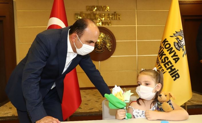 Genç KOMEK Çevrimiçi Yaz Okulu’nda yaklaşık 10 bin öğrenciye sürpriz hediye
