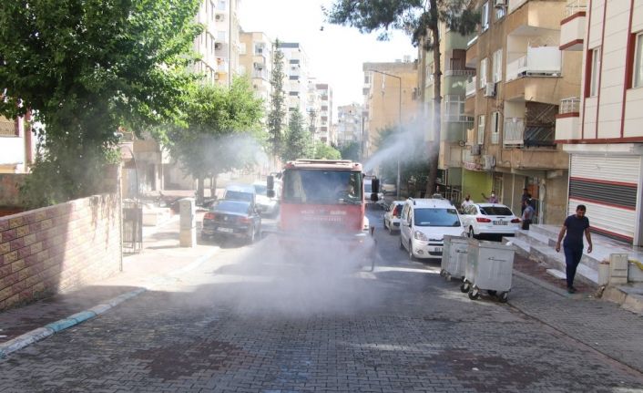 Halk sağlığı için tüm ekipleri ile sahada olmaya devam ediyor