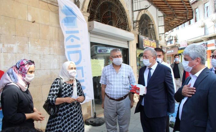Hatay Valisi Rahmi Doğan: “Virüsle bilinen tek mücadele maske ve mesafe”