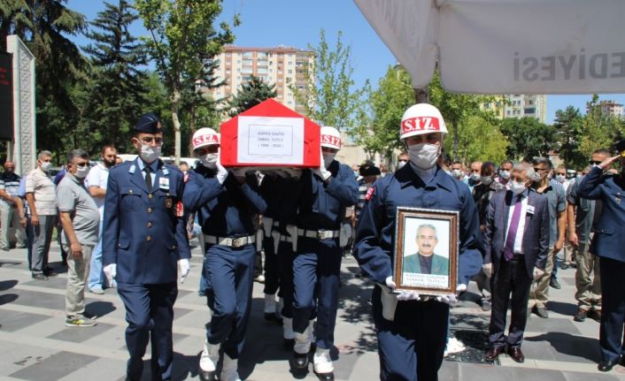 İçtiği hap nefes borusuna kaçan Kıbrıs gazisi hayatını kaybetti