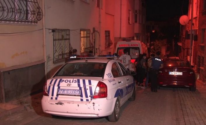 İstanbul’da kan donduran cinayet: Birlikte yaşadığı kadını vurdu sonra intihar etti
