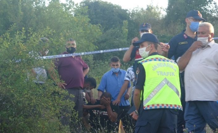 Köy yolunda kontrolden çıkan traktör şarampole devrildi: 1 ölü, 1 yaralı