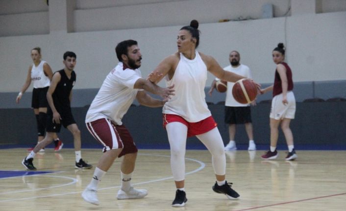 (Özel haber) Elazığ İl Özel İdare Kadın Basketbol Takımı hazırlıklara başladı