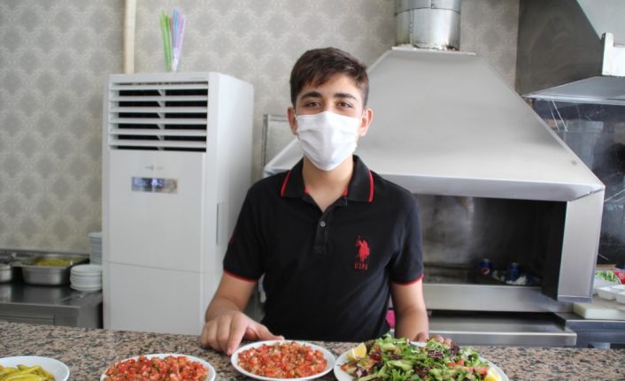 (Özel) Özel kursa gitmedi, ailesinin işlettiği lokantada çalıştı, LGS’de Türkiye 1’incisi oldu