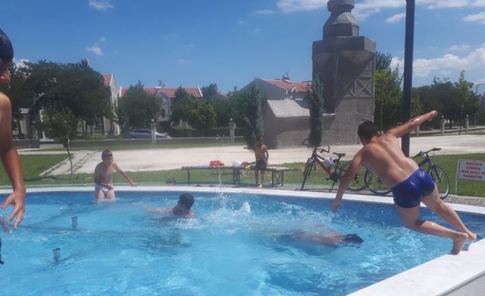 Süs havuzunda tehlikeli serinlik