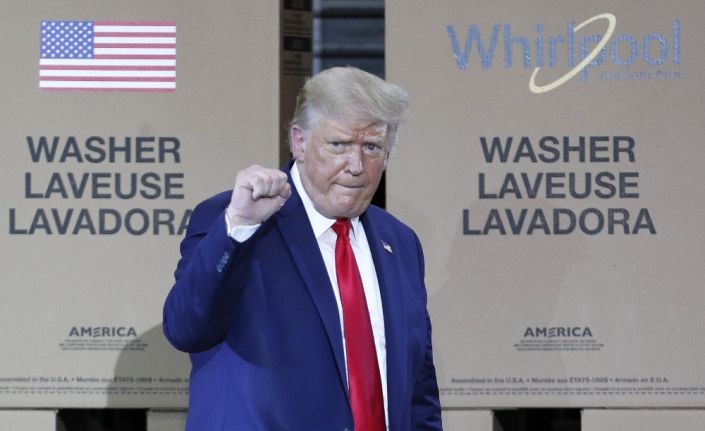 Trump’tan Çin merkezli mobil uygulamalarla iş yapmayı yasaklayan iki kararname