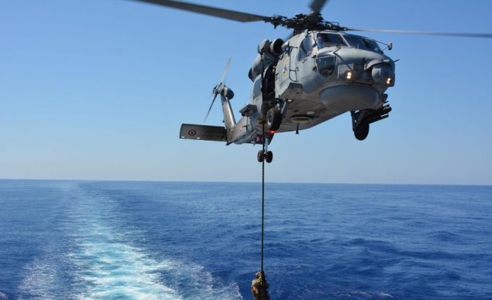Türk Silahlı Kuvvetleri bağlısı fırkateynler ve görevli personel Orta Akdeniz’de eğitim yaptı