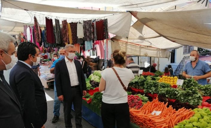 Üsküdar Belediye Başkanı Türkmen maske takana ayrıcalık istedi esnaf kabul etti