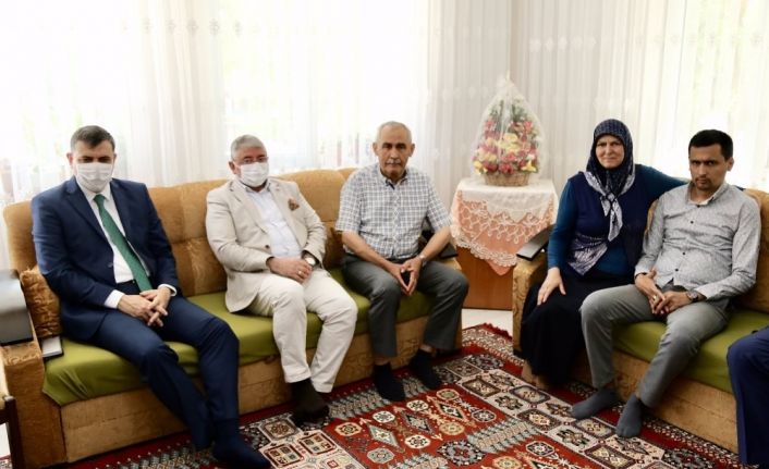 Vali Çiftçi’den şehit aileleri ve gazilere bayram ziyareti