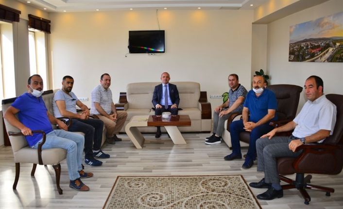 Vali Hüseyin Öner, Ticaret ve Sanayi Odası ile Arıcılar Birliği’ne iade-i ziyarette bulundu