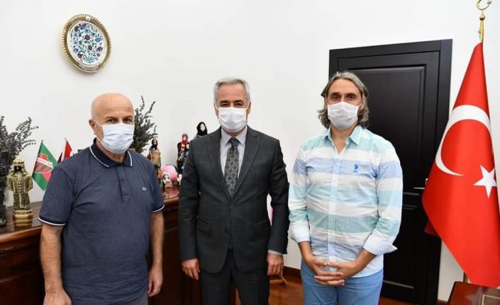 Vali Seymenoğlu, hemşerisi Teknik Direktör Tekelioğlu ile bir araya geldi