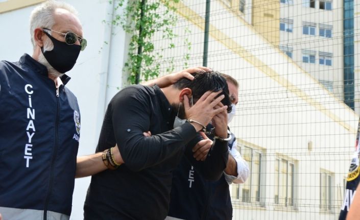 Yan bakma kavgasında 2 kişiyi yaralayan 3 zanlı adliyeye sevk edildi