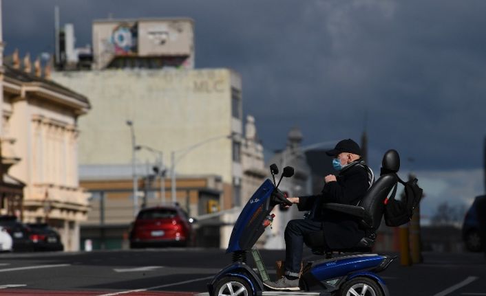 Yeni Zelanda’nın en büyük kentinde korona kısıtlamaları 12 gün daha uzatıldı
