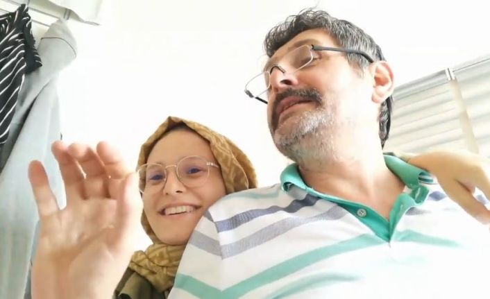 YKS sonucunu aynı anda öğrenen baba ve kızının sevinci milyonları duygulandırdı