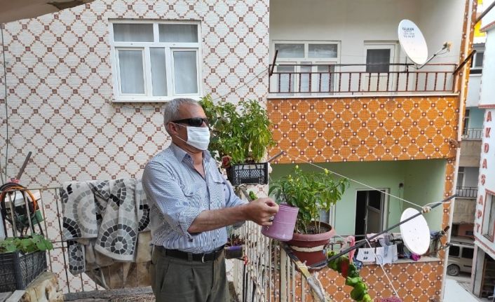 26 yıl önce iki gözünü ve bir bacağını kaybeden gazi 10 çocuğu ile hayata sımsıkı sarılıyor