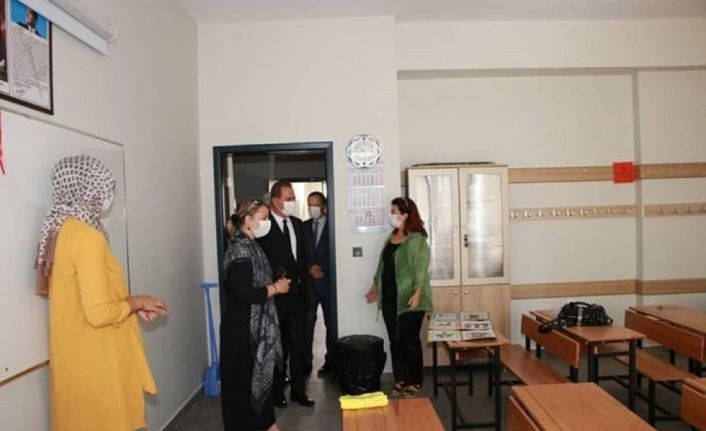 AB ve Dış İlişkiler Genel Müdürü Burcu Eyisoy Dalkıran okullarda inceleme yaptı