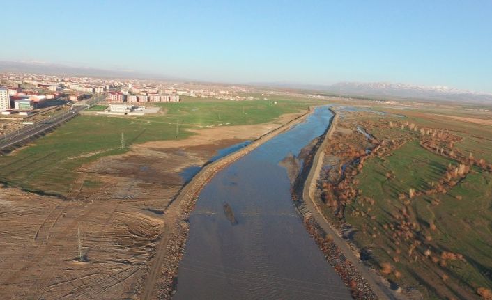 Ağrı’da 3 köy ile 23 bin 170 dekar tarım arazisinin taşkın riski azaltıldı