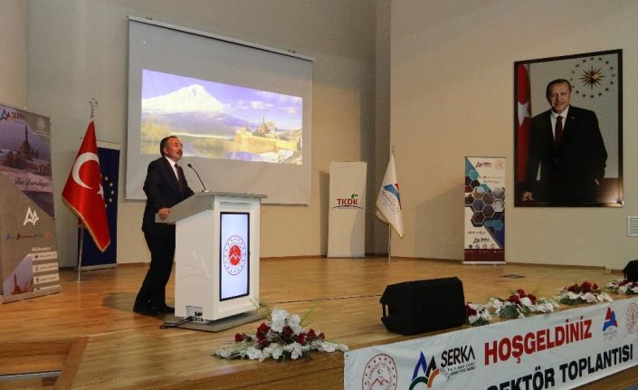 AİÇÜ Rektörü Prof. Dr. Karabulut Ağrı Turizm Sektör toplantısına katıldı