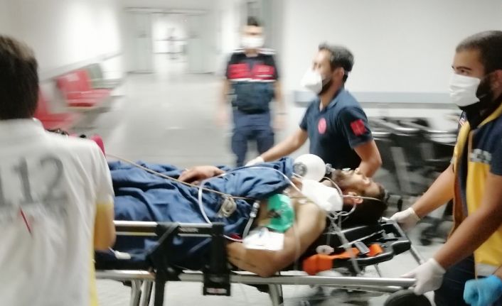 Aksaray’da bir kişi husumetli olduğu şahsı ve 2 arkadaşını bıçaklayarak yaraladı